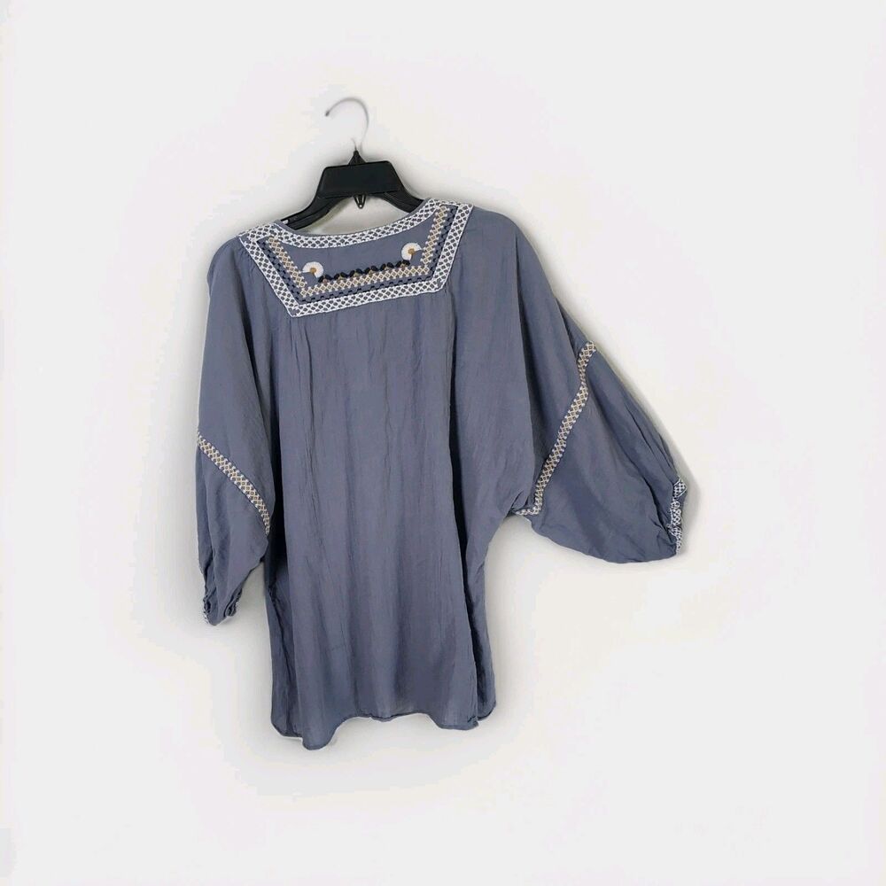 Max Studio Women's Blue Embroidered Blouse Size Large Boho Peasant NEW - Picture 2 of 4